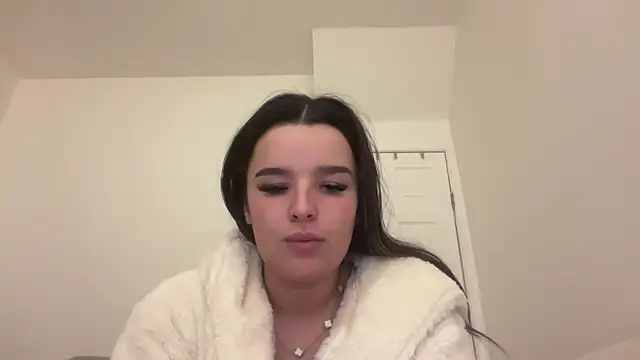 Snapshot of maisiesmithx chatting on 01-29-25, 10:22 maisiesmithx online show from 01-29-25, 10:22