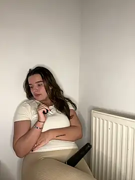 Snapshot of maisiesmithx chatting on 01-13-25, 11:17 maisiesmithx online show from 01-13-25, 11:17