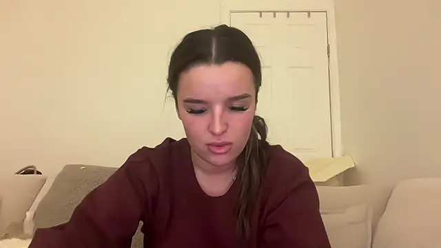 Snapshot of maisiesmithx chatting on 02-02-25, 02:27 maisiesmithx online show from 02-02-25, 02:27