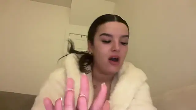 Snapshot of maisiesmithx chatting on 01-31-25, 11:35 maisiesmithx online show from 01-31-25, 11:35