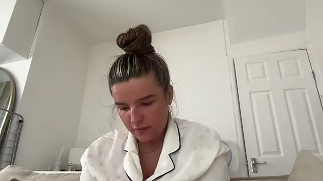 Snapshot of maisiesmithx chatting on 09-18-25, 09:01 maisiesmithx online show from 09-18-25, 09:01