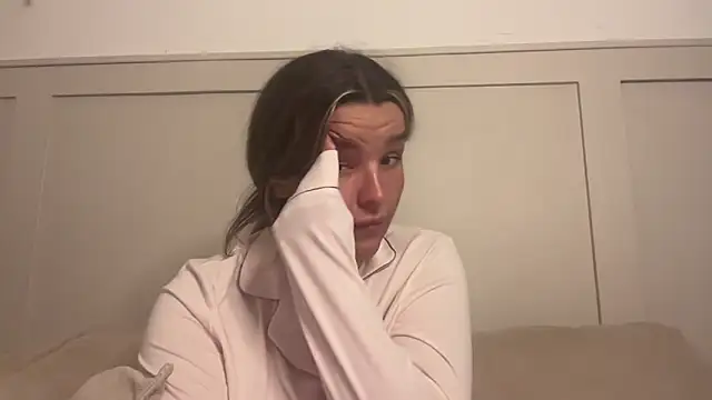 Snapshot of maisiesmithx chatting on 10-04-25, 12:01 maisiesmithx online show from 10-04-25, 12:01