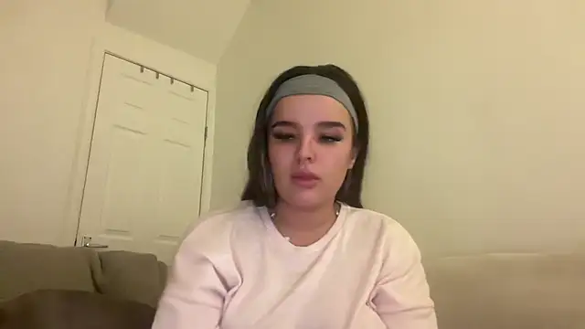 Snapshot of maisiesmithx chatting on 01-27-25, 01:37 maisiesmithx online show from 01-27-25, 01:37