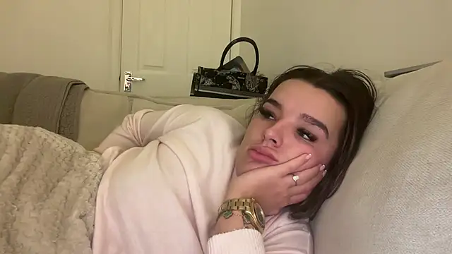 Snapshot of maisiesmithx chatting on 01-27-25, 07:45 maisiesmithx online show from 01-27-25, 07:45