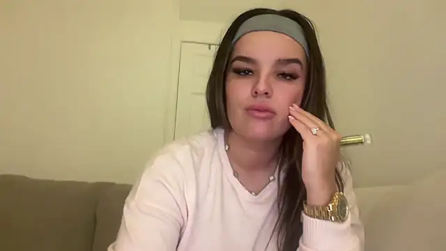 Snapshot of maisiesmithx chatting on 01-26-25, 10:35 maisiesmithx online show from 01-26-25, 10:35