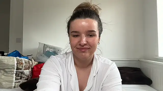 maisiesmithx online show from 04-14-26, 12:10