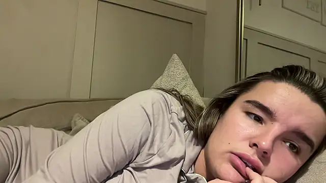 maisiesmithx online show from 11-09-25, 08:57