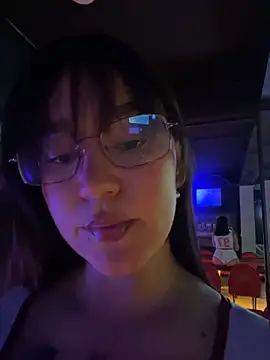 ValenG023 online show from 12-11-24, 01:26