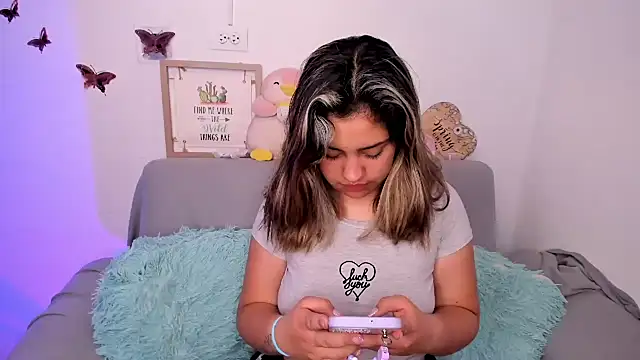 caramelita ostos online show from 03-20-25, 12:08