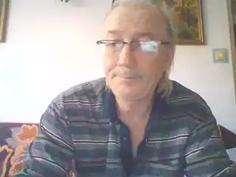 Snapshot of loverboyxxx69 chatting on 03-19-25, 04:02 loverboyxxx69 online show from 03-19-25, 04:02