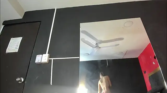 YayaHilton online show from 04-18-26, 05:10