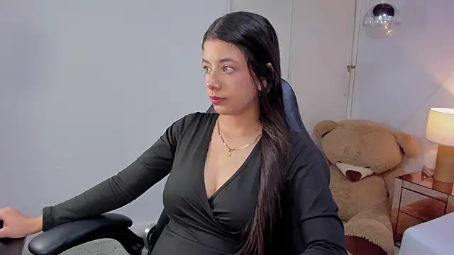 coraltaylor online show from 04-11-26, 08:56