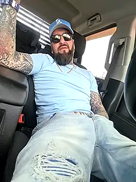 Beardedtattood online show from 04-09-26, 02:34