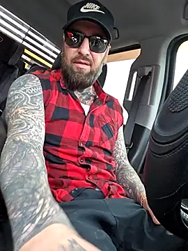 Beardedtattood online show from 11-25-25, 01:44