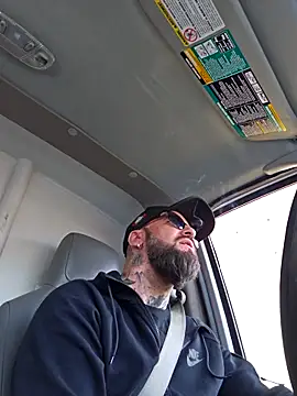 Beardedtattood online show from 03-25-26, 05:34