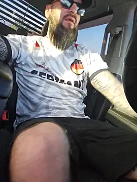 Beardedtattood online show from 06-12-26, 10:46