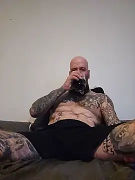 Beardedtattood online show from 06-23-26, 12:19