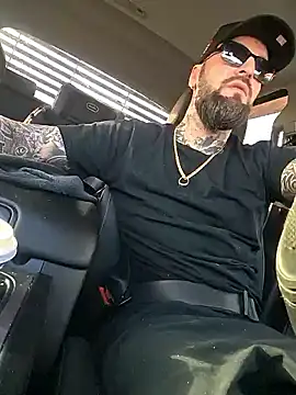 Beardedtattood online show from 11-24-25, 01:55