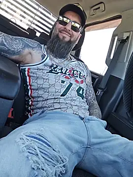 Beardedtattood online show from 05-25-26, 04:17