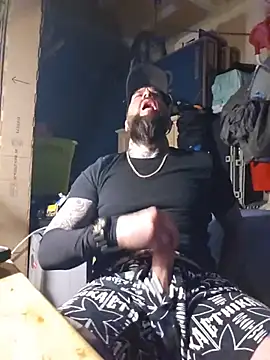 Beardedtattood online show from 05-21-26, 01:47
