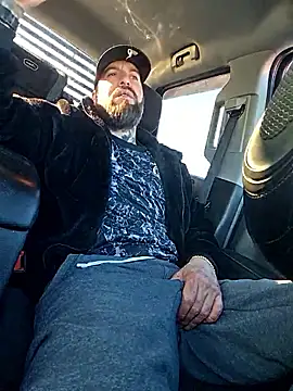 Snapshot of Beardedtattood chatting on 03-01-26, 01:11 Beardedtattood online show from 03-01-26, 01:11