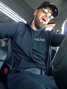 Beardedtattood online show from 10-08-25, 11:56