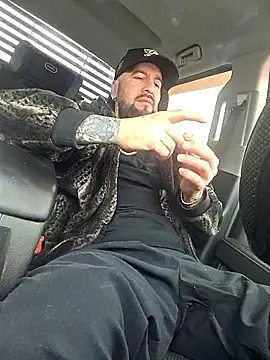 Beardedtattood online show from 04-12-26, 01:47