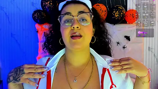 Reginavegaa online show from 10-31-25, 11:51