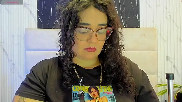 Reginavegaa online show from 05-29-26, 11:38