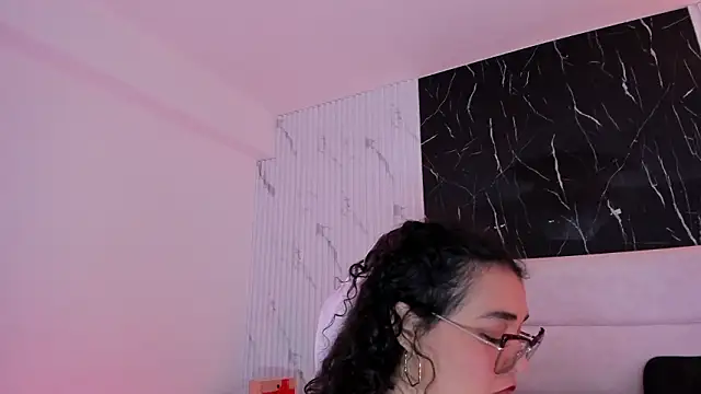 Reginavegaa online show from 03-07-26, 11:49