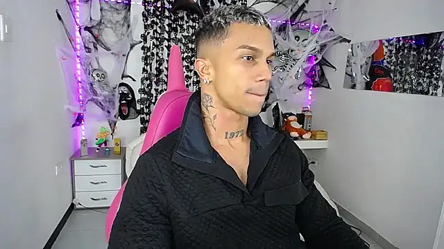 Leonard Price online show from 10-15-25, 01:37