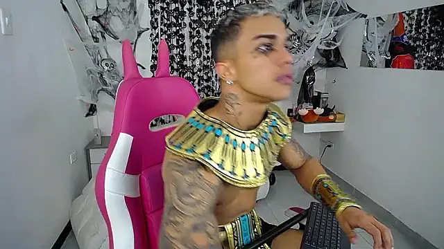 Leonard Price online show from 10-21-25, 07:41