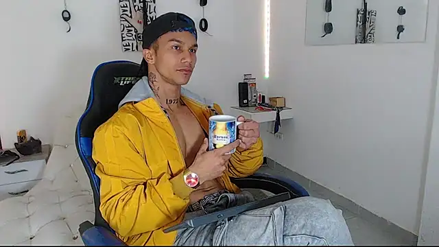 Leonard Price online show from 03-23-25, 05:54