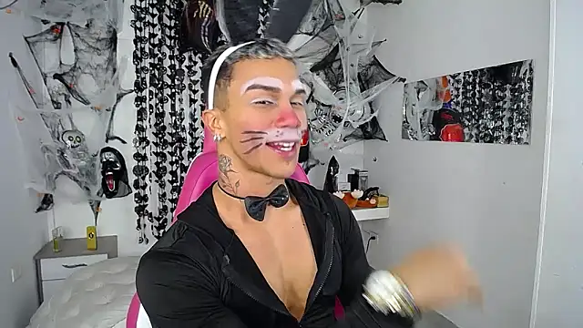 Leonard Price online show from 10-24-25, 03:27