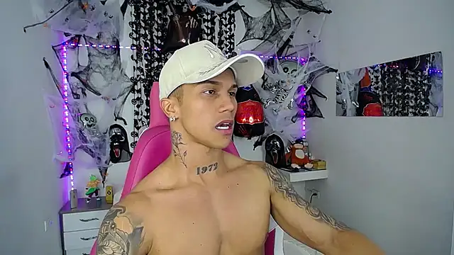 Leonard Price online show from 10-12-25, 01:29