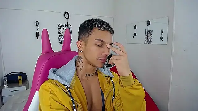 Leonard Price online show from 11-16-25, 01:54