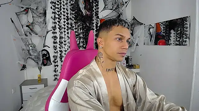 Leonard Price online show from 11-08-25, 02:59