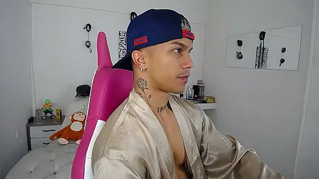 Leonard Price online show from 10-04-25, 02:02