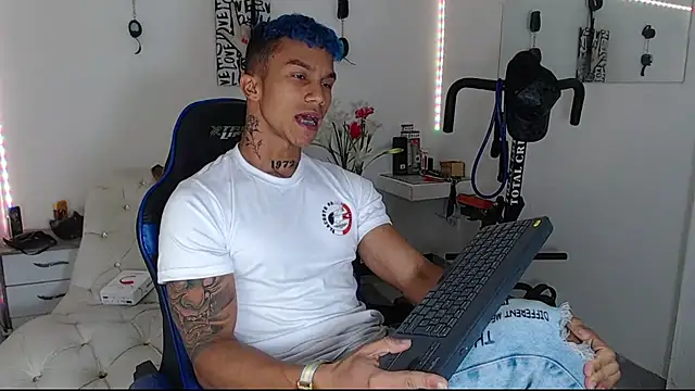 Leonard Price online show from 03-19-25, 03:08