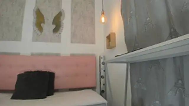 zhamira 21 online show from 03-15-26, 08:05