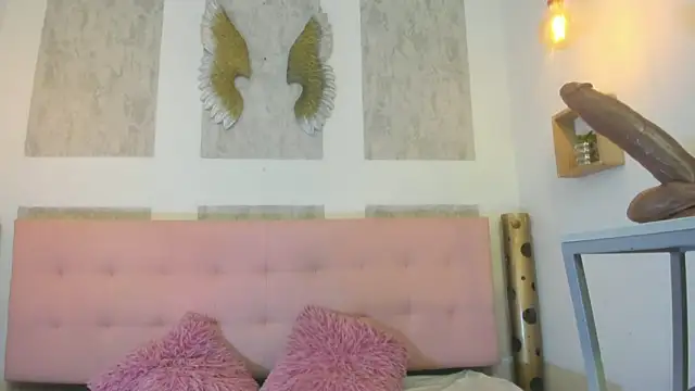 zhamira 21 online show from 12-16-25, 08:46