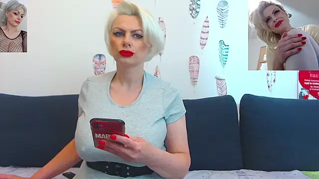 Snapshot of ForeverBarbie_ chatting on 06-20-26, 12:04 ForeverBarbie online show from 06-20-26, 12:04