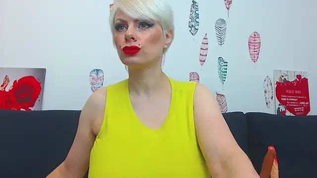 ForeverBarbie  online show from 11-07-25, 10:35