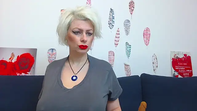 ForeverBarbie  online show from 03-15-26, 12:06