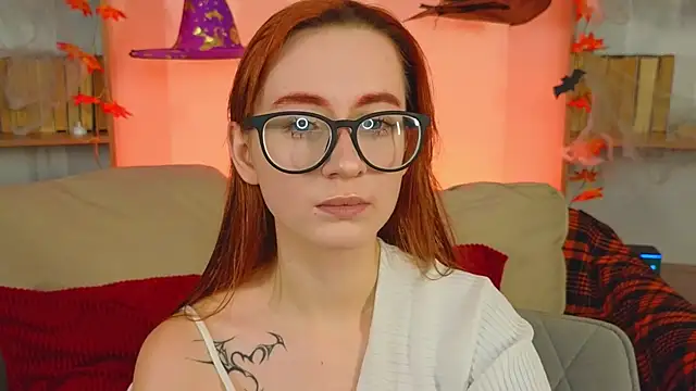 Dark Lola  online show from 10-17-25, 01:31