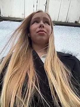 mur girl online show from 11-05-25, 11:46