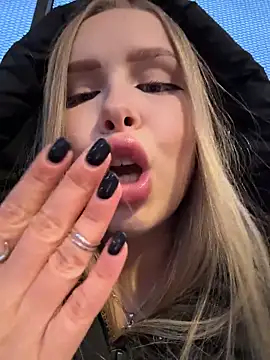 mur girl online show from 11-27-25, 01:22