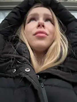 mur girl online show from 11-28-25, 12:27