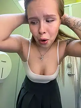 mur girl online show from 05-30-26, 12:22