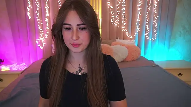 GentleAdellee online show from 12-18-25, 01:48